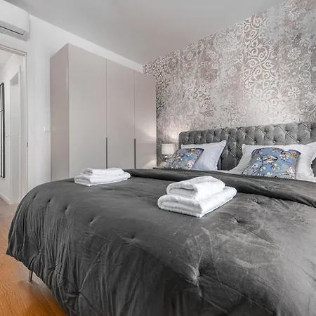 Apartment Pia *