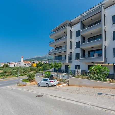 Apartment Pia *